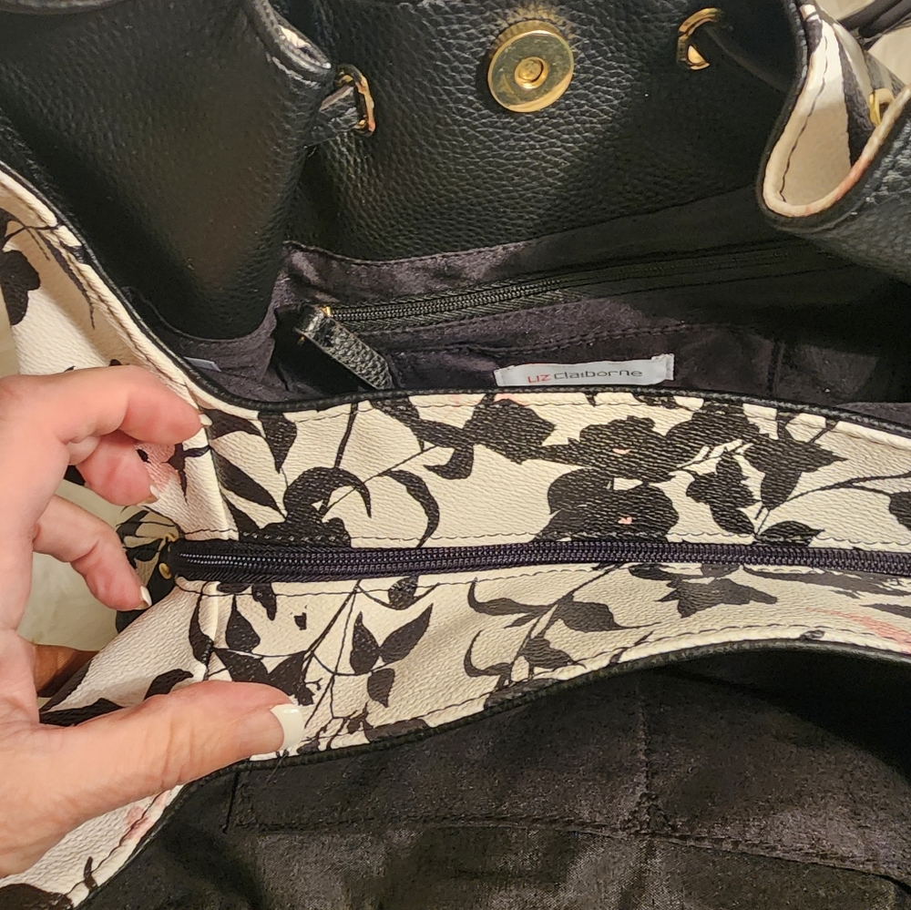 Liz Claiborne Large 3 Compartment Spring Shoulder Bag - Picture 8 of 9